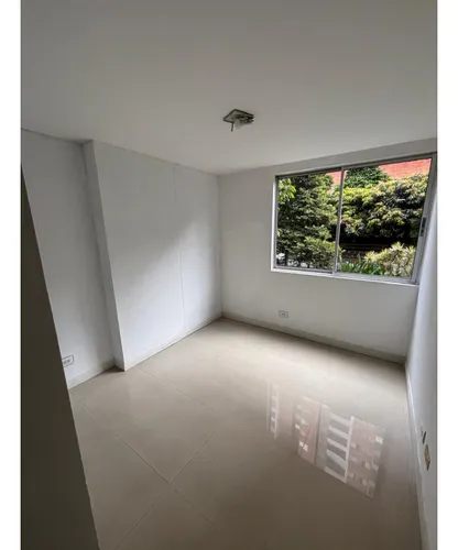 Apartamento Piso 5 Unidad Completa-cumbres- Envigado