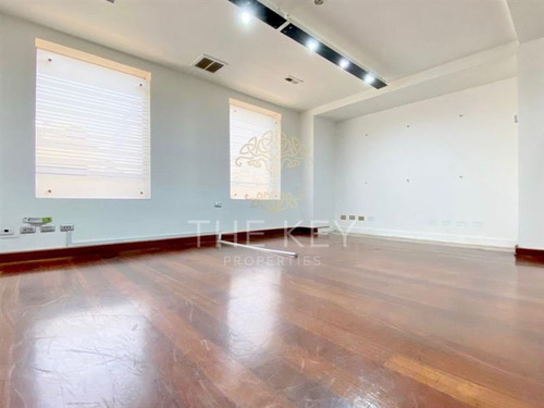 Imagen 24 de 24 de Oficina Arriendo 14 Espacios De Trabajo - El Golf Las Condes