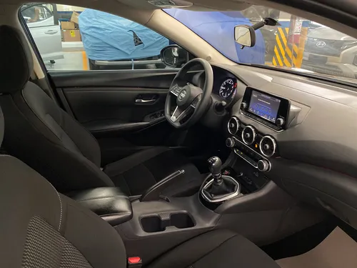 Nissan Sentra 2.0 Sense Mt