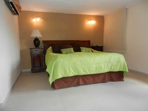 Casa En Alquiler Prados Del Este Mls #25-21782