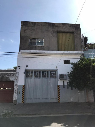 Imagen 2 de 28 de Galpón - Ramos Mejia