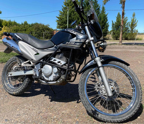 Imagen 2 de 22 de Honda Nx 400cc Falcon