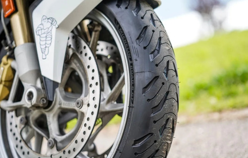 Par Pneu Hornet 120/70-17 + 180/55-17 Road 6 Michelin