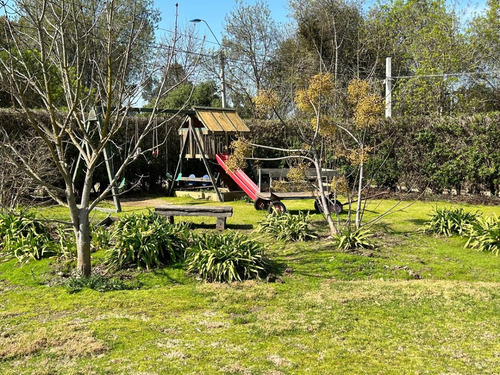 Casa Emplazada En Condominio Los Maitenes - Melipilla
