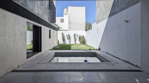 Casa De Estilo Único En Cholul Y Sin Entrar Al Pueblo