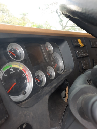 Imagem 15 de 15 de Sinotruk A7 380