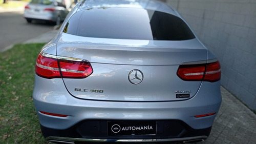 Imagen 3 de 14 de Mercedes-benz Clase Glc 300 Coupé Amg-line 4matic