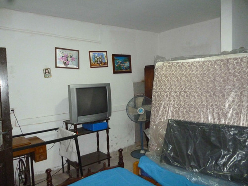 Casa 2 Dormitorios Con Departamento En Planta Alta