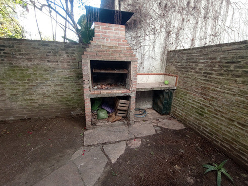 Departamento En Venta Con Patio Y Cochera En La Plata