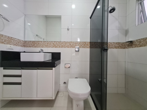 Imagem 25 de 28 de Casa Para Venda No Bairro Centro Em Balneário Camboriú, 5 Quartos Sendo 1 Suíte, 3 Vagas, - Ml_766
