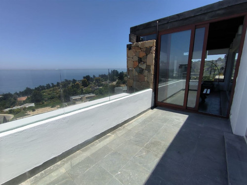 Departamento En Venta De 4 Dorm. En Zapallar