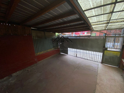 Casa De 2 Dormitorios Y 2 Baños Comuna De Puente Alto