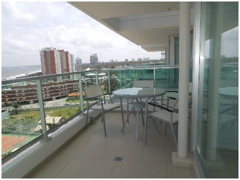 Venta De Apartamento 2 Dormitorios Playa Mansa