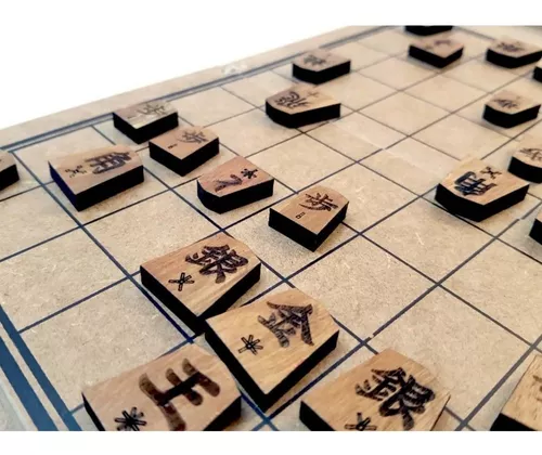 Oficina de aprendizagem multidisciplinar com jogo de tabuleiro Nana Shogi