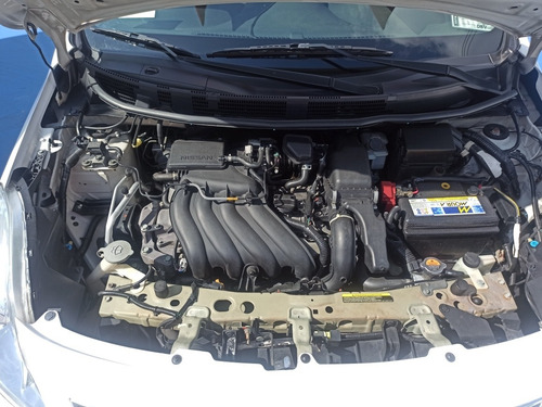 Imagem 2 de 15 de Nissan Versa 2014 1.6 16v Sl Flex 4p
