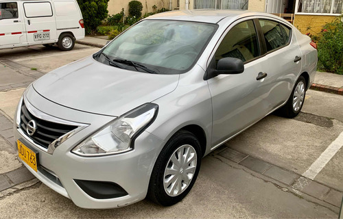 Nissan Versa 1.6 Sense