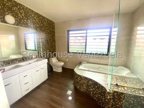 Apartamento En Alquiler Los Naranjos #25-21404