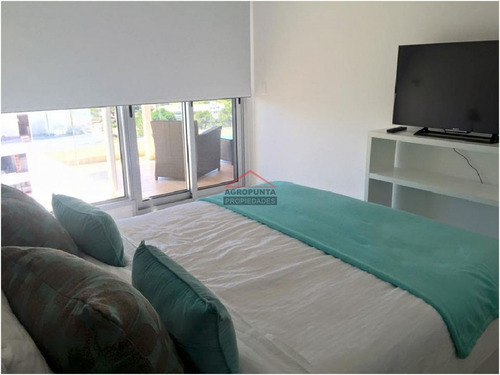 Apartamento En Brava, 2 Dormitorios - Ref: 2739