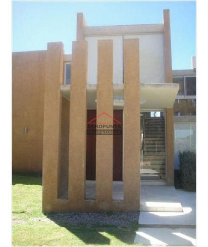 Casa En Rincã³n Del Indio, 3 Dormitorios *- Ref: 3948