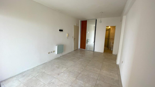 Imagen 4 de 10 de Departamento - Caseros