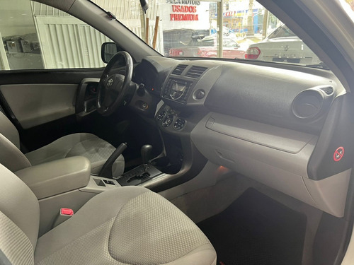 Imagen 13 de 18 de Toyota Rav