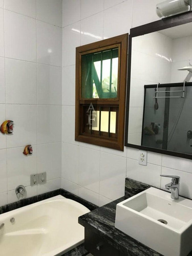 Imagem 15 de 24 de Casa Alto Padrão Para Venda Em Centro Garopaba-sc - Kv653