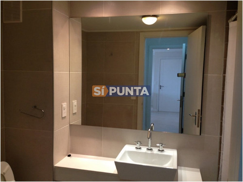 Imagen 26 de 30 de Apartamento En Brava, 2 Dormitorios Alquiler