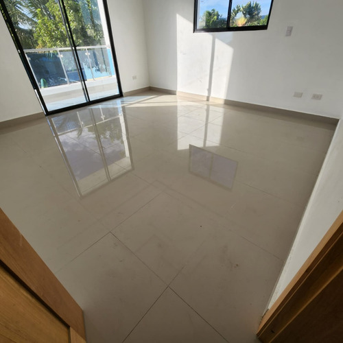 Vendo Hermosa Casa Nueva A Estrenar En La Avenida 27 De Febrero Después Del Dorado En Santiago De Los Caballeros, Rep.dom