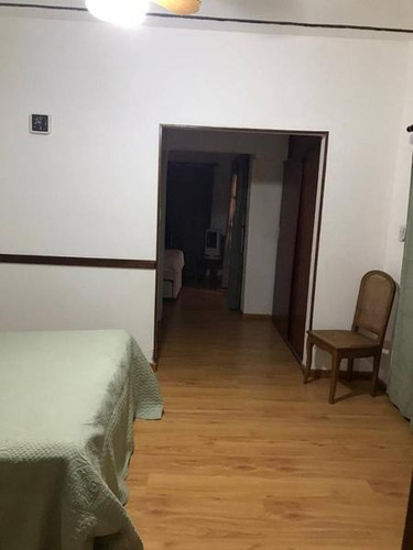 Imagen 4 de 27 de Impresionante Casa Con Patio Y Pileta En El Centro De Rosario