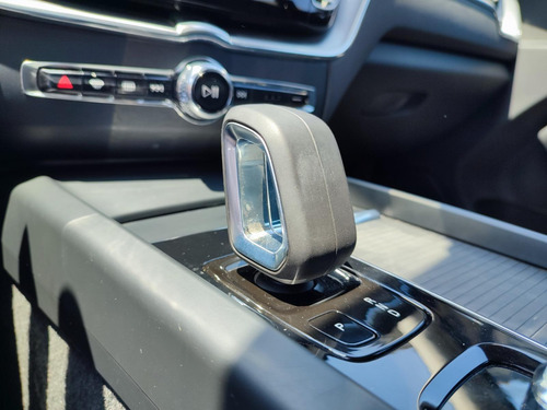 Volvo XC60 B5 II MOMENTUM 4WD