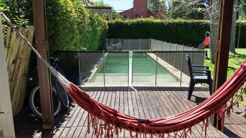 Casa Venta 2 Dormitorios, Pileta Y Parrilla Terreno 924 Mts 2 Totales - La Plata