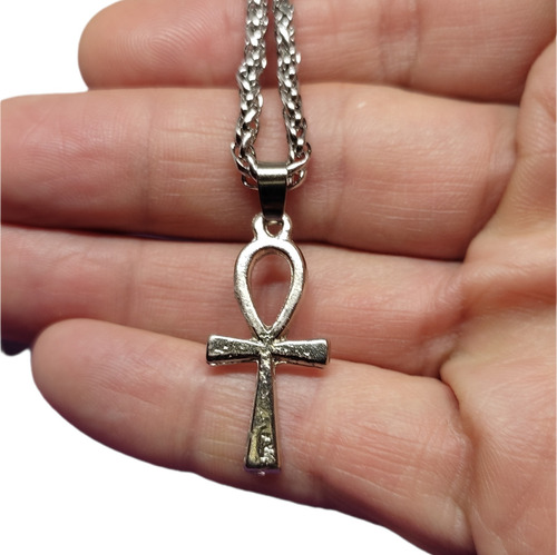 Collar Cruz Ankh Pequeña De Acero Plateado