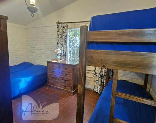 Venta Casa 2 Dormitorios Solís Con Cochera, Piscina Y Anexo