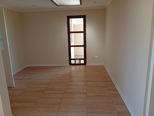 Excelente Casa 1 Piso Con Quincho