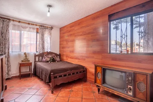 Casa Noviembre! Bienvenidos A Su Nuevo Hogar! Esta Hermosa Casa De 4 Habitaciones 6 Baños, Terraza Con Sauna, Chimenea, Jardin Interior, Cuarto De Juegos Y Lavanderia. Que Combina Confort Y Estilo