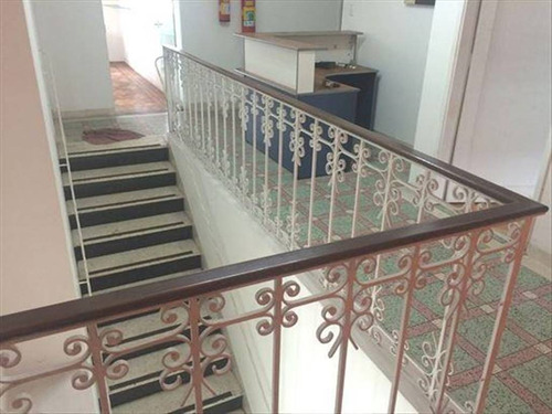 Imagem 15 de 18 de 06 Salas Comercial Amplas Com +/- 100 M? Otima Localidade Proxima Ao Centro De Sao Vicente Ao Lado Do Bombeiros Venha Conferir. - Hm1851