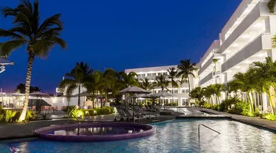 Hotel y resort en venta