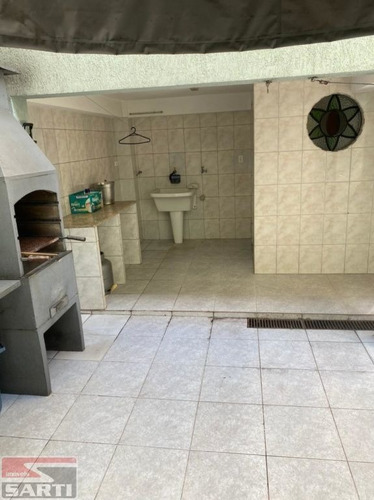 Sobrado Com 06 Vagas - 150 M² De Área Construída - St18940