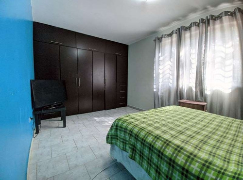 Imagen 11 de 23 de Jorge Febres Vende Town House En Res. Villa Del Bosque Atth-95