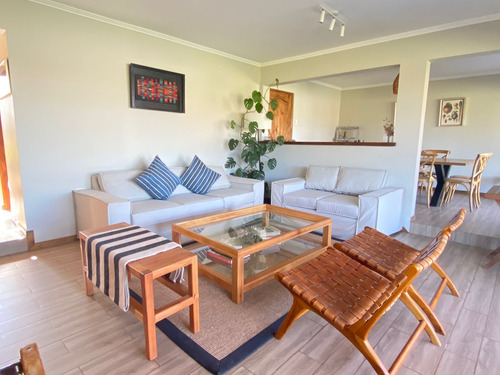Segura E Impecable Casa En Parcelación Camino Loreto