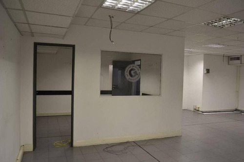 Imagen 17 de 30 de Guevara Al 500. Edificio De 3 Plantas En Venta De 980 M2