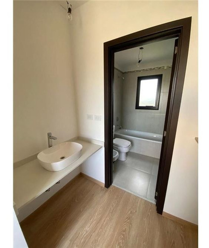 Venta Casa Las Golondrinas 5 Amb, Financia