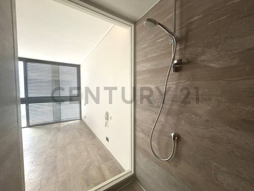 Comodo Departamento En Arriendo En Av. La Dehesa