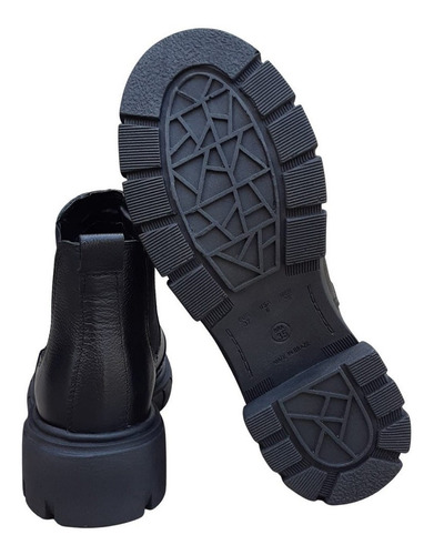 Imagem 3 de 6 de Bota Feminina Preta Botinha Couro Cano Curto Salto Médio