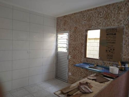 Imagem 8 de 13 de Casa Em Itanhaém Com Piscina E Vaga Para 1 Carro | 7706