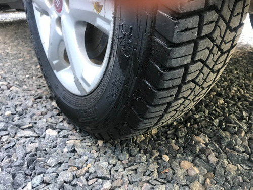 Fiat Strada Trekking 1.3 16v Jtd Año 2015 - Liv Motors