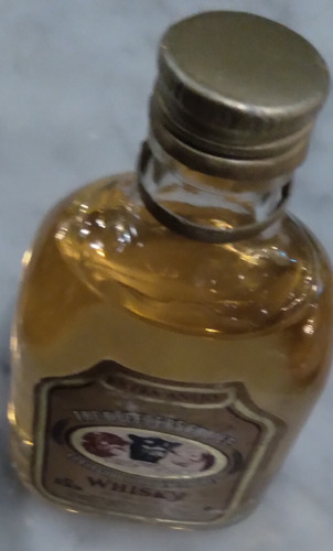 Botella Botellita De Whisky The Breeders Choice. Legendaria. (Usado)