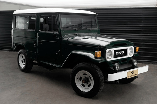 Imagem 1 de 11 de 1983 Toyota Bandeirante