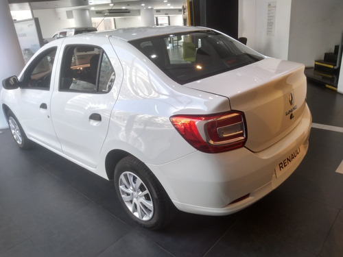 Imagen 5 de 21 de Renault Logan Life 1.6 Cadenero Congela Precio Patent 2022 L