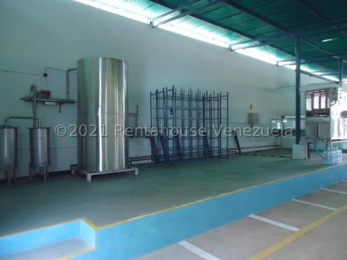 Imagen 5 de 8 de Mariestela Boada, Vende Planta Embotelladora De Agua Mineral. 04248354464